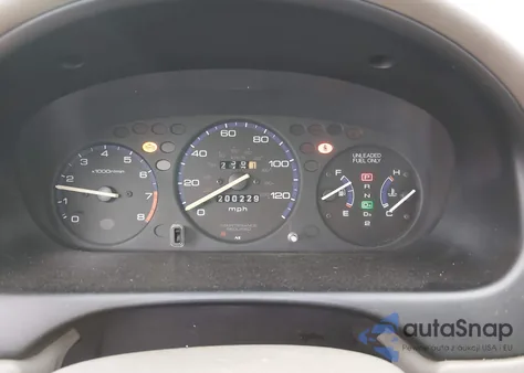 1998 Honda Civic Lx from USA, damaged, VIN 2HGEJ6672WH561686